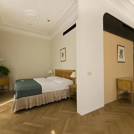 Grandhotel Ambassador Narodni Dum Готель